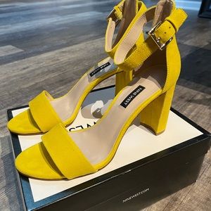 Nine West yellow suede heels platforms